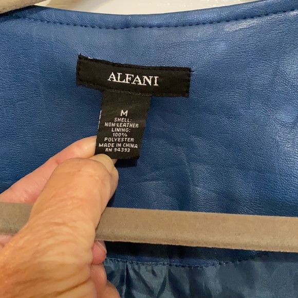 Jacket - Picture 3 of 3